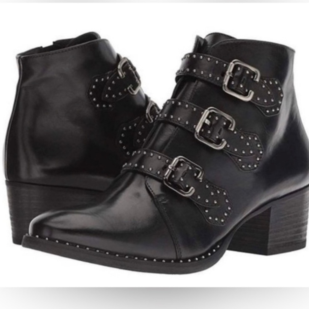 PAUL GREEN Soho Moto
Studded Buckle Booties size 6.5
Grunge rock